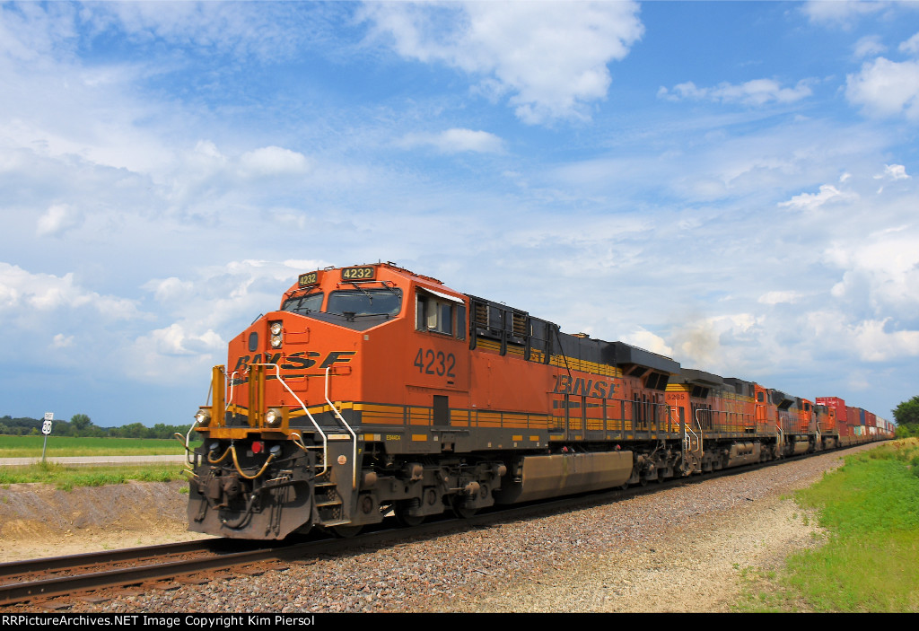 BNSF 4232